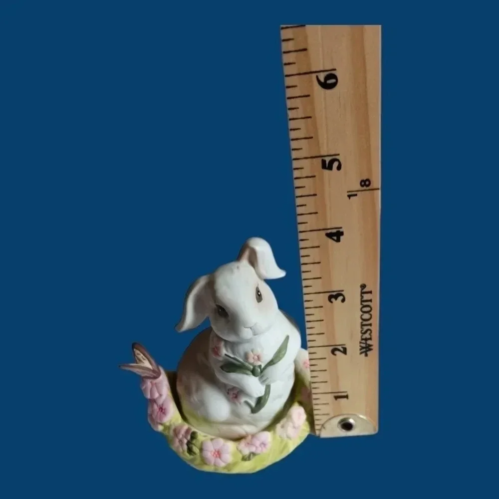 Party lite eastern bunny candle holder